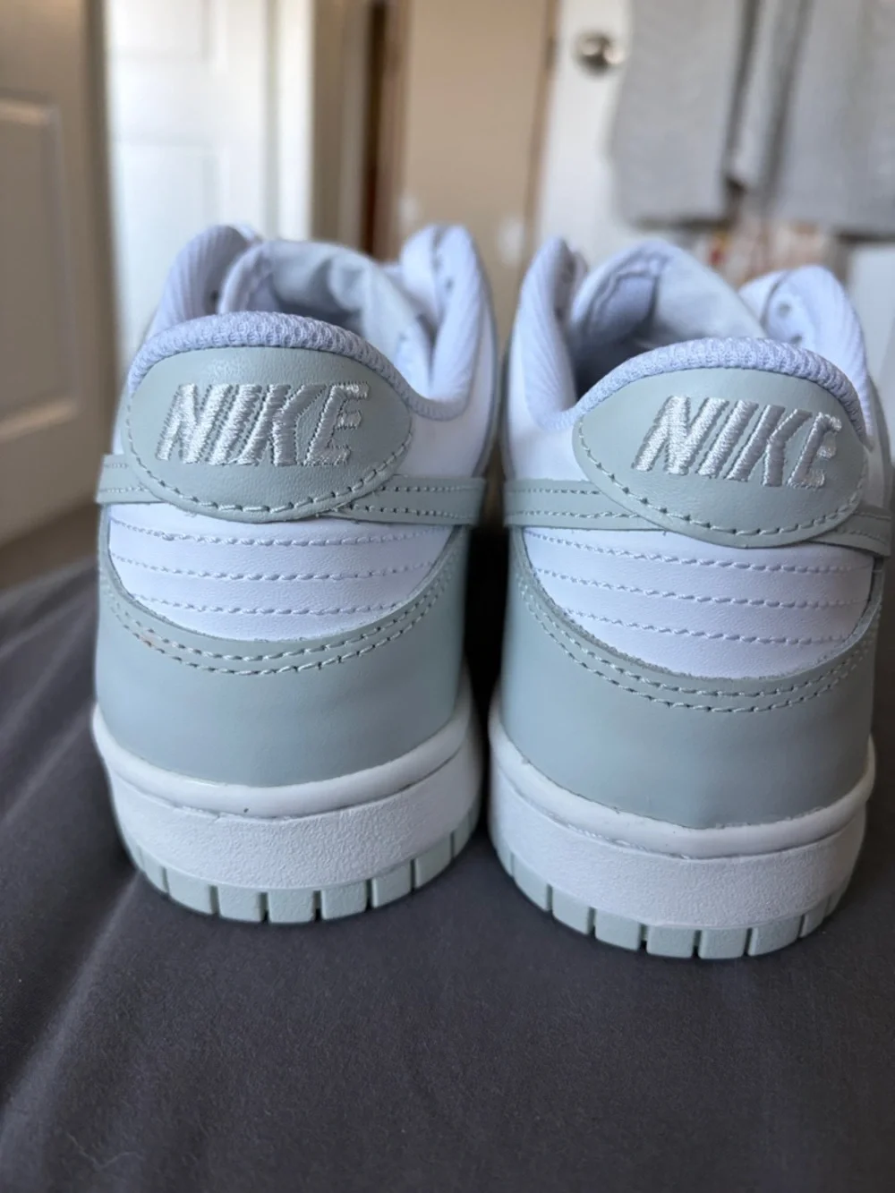 Nike Dunk Low - Picture 4 of 6